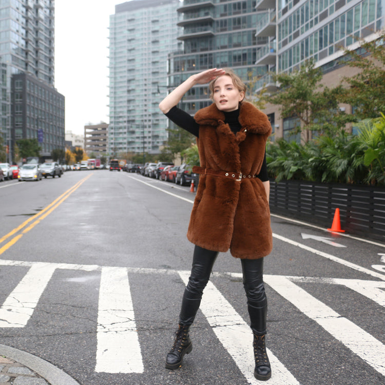 Rex Fur Vest in Caramel